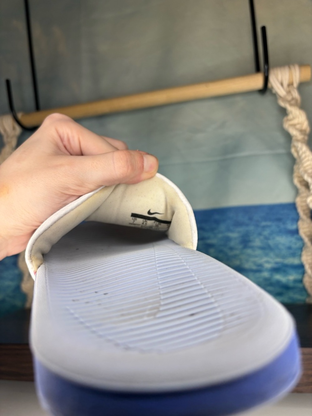 Nike Kids Kawa White and Pink Slides - Picture 4 of 10